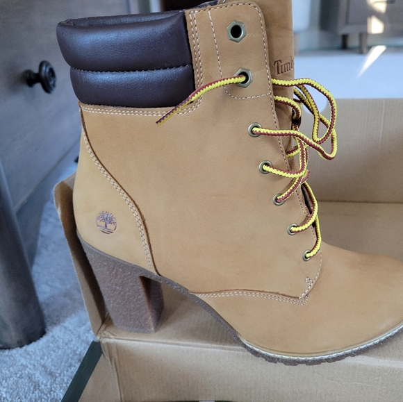 Ladies boots - Picture 3 of 4